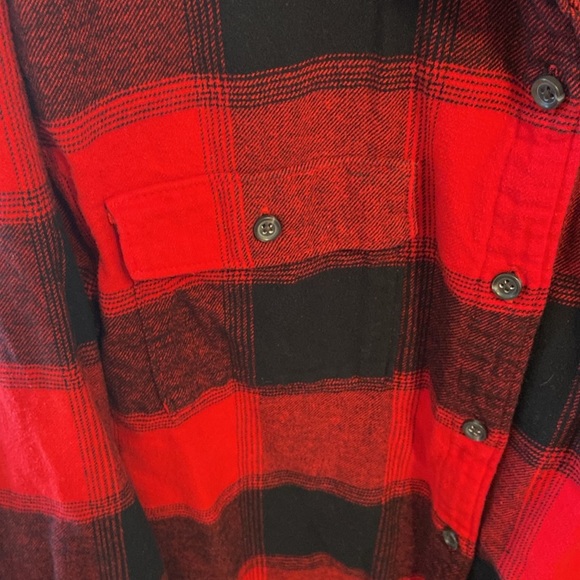 Old Navy The Boyfriend Shirt - Picture 4 of 5